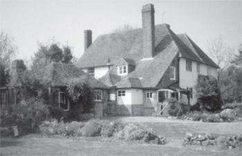 Brockton Farm, Charing Heath, Kent. Archaeological record in advance of and during dismantling
