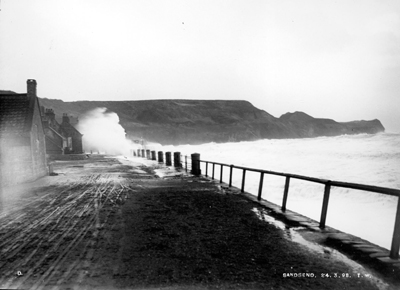 Sea wall defence at Sandsend (© Whitby Museum)