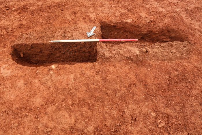 Thumbnail of RAMM 18 03: Possible Grave Pit 624 looking SE