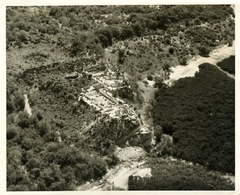 Kilwa Kisiwani. Husuni Kubwa: From North North East (black and white air view).