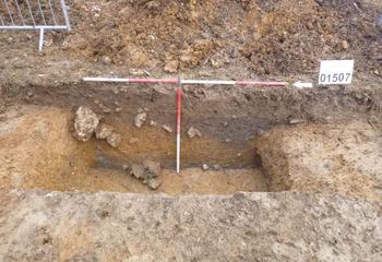 Section of large pit feature associated with site’s Romano-British agricultural activity. Copyright HS2 Ltd. 