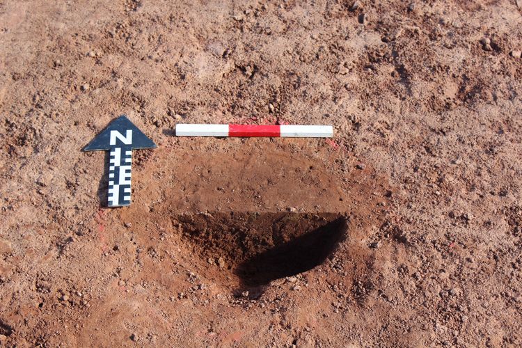 Thumbnail of N facing shot of pit 47033