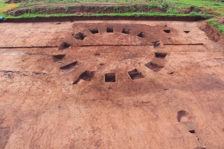 Thumbnail of SE facing shot of ring ditch