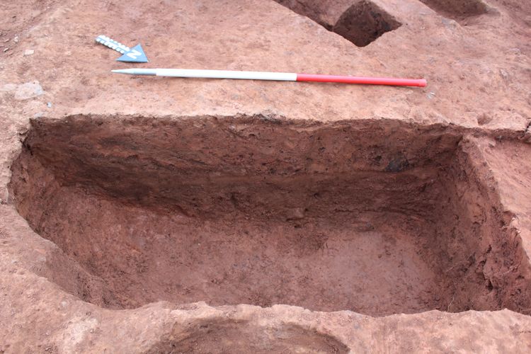 Thumbnail of SW facing shot of ditch 47035