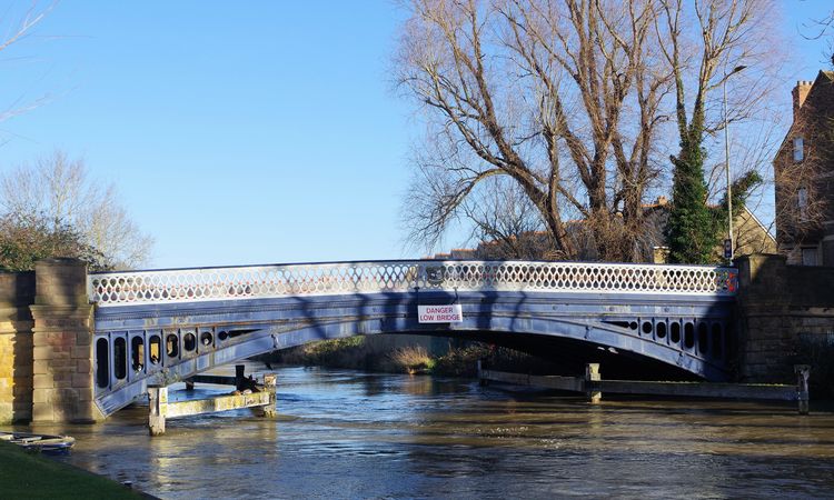 Osney Bridge, facing north
