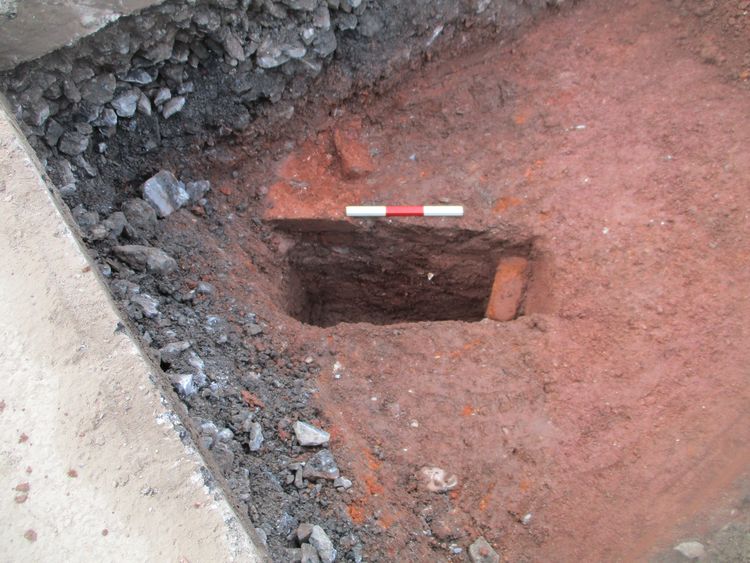 Thumbnail of SID18 trench 16 showing wall 1602 and linear 1604