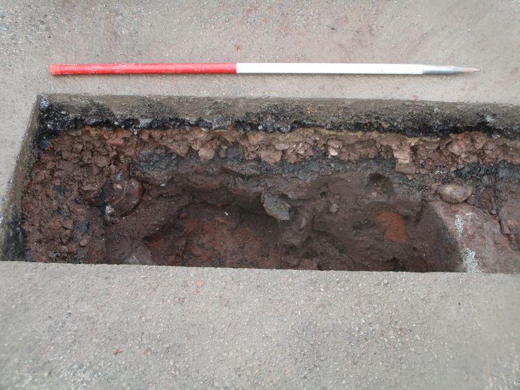 Thumbnail of SID18 trench 3 walls 300 and 307, looking North-East