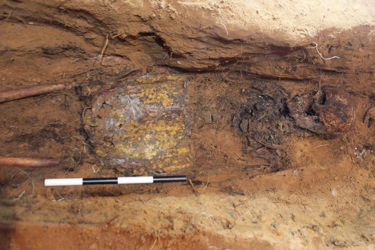 Trench 4. Skeleton 4089 and breastplate, facing West. From evaluation at Park Street, Birmingham, England, HS2 Northern section