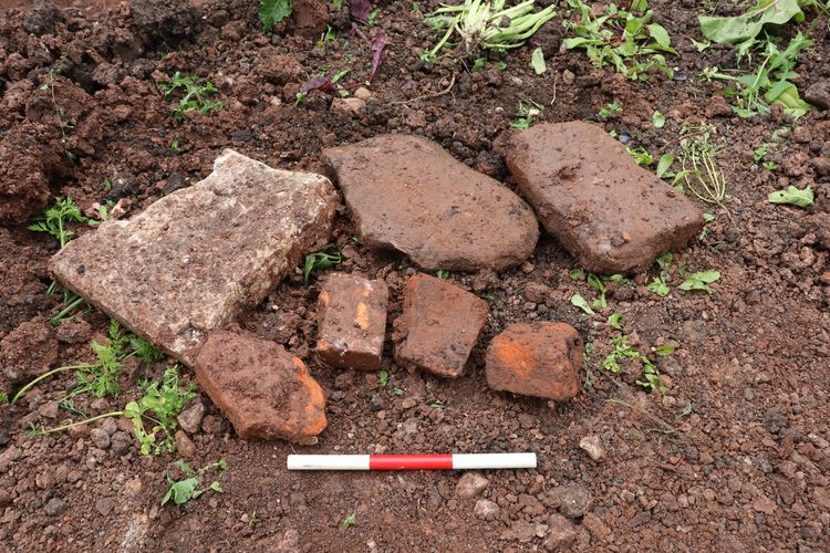 fieldsec1-404983: Digital Archive from an Archaeological Evaluation at Mill Lane, Feckenham, Worcestershire, August 2020. Copyright:  Worcestershire Archaeology