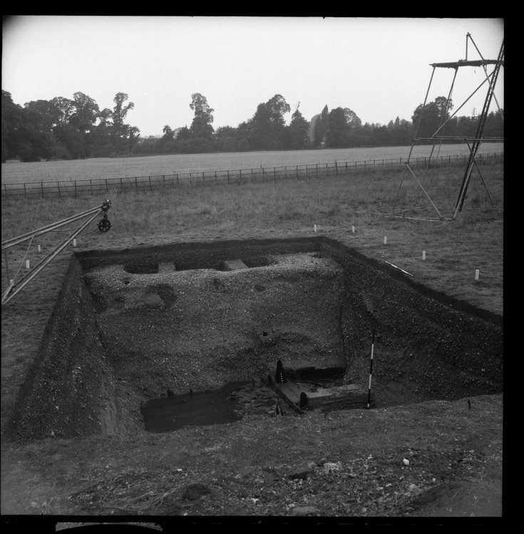Thumbnail of 27-7 View looking W of Great Ditch I with scale