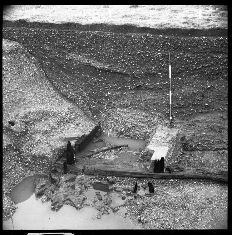 Thumbnail of 29-4 View looking N of Beam A and S section in Great Ditch I with scale - 2