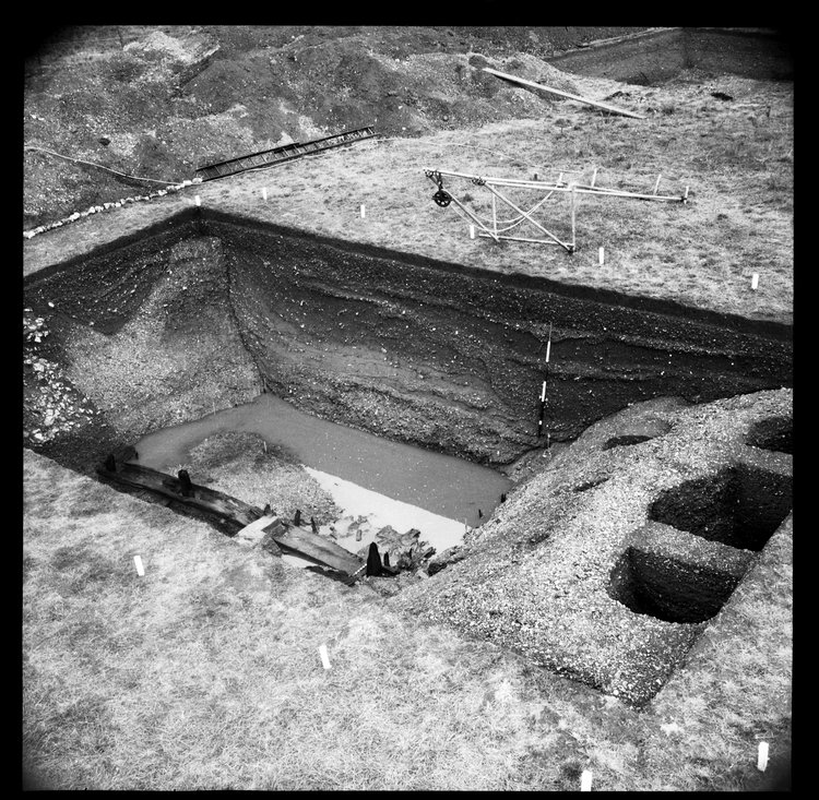 Thumbnail of 31-1 View looking SE of Great Ditch I including S section with scale