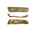 Thumbnail of Working image for catalogue no. 431. Gold mount, sub-rectangular with rounded ends, filigree herringbone ornament 