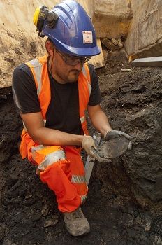 Farringdon Station, Minor Works and Utility Diversions, Hayne Street (Crossrail XSF10)