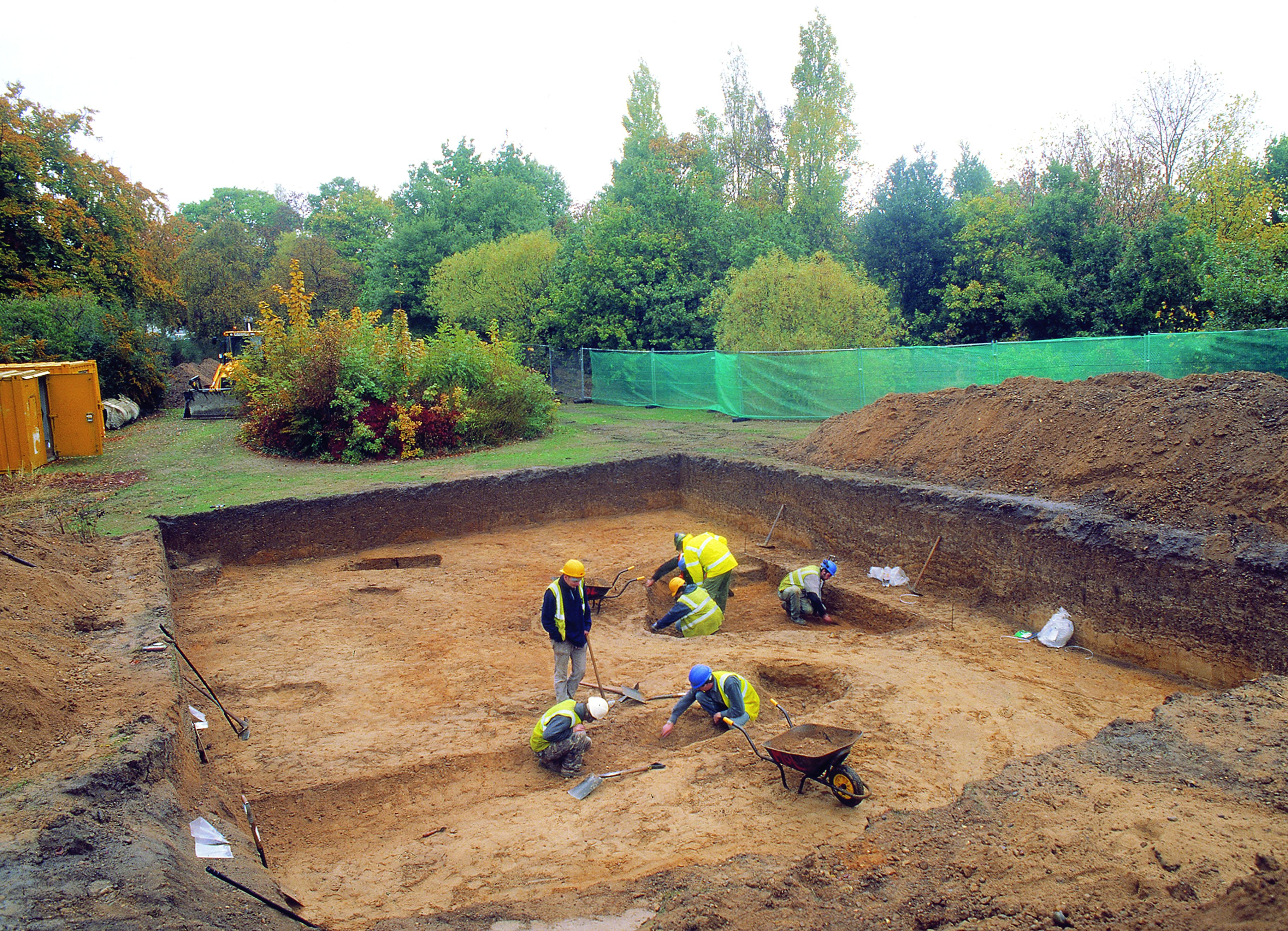 The Prittlewell princely burial: excavations at Priory Crescent ...